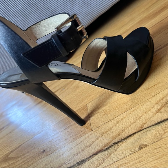 MICHAEL by Michael Kors Oksana strappy platform sandals - black - Picture 10 of 14